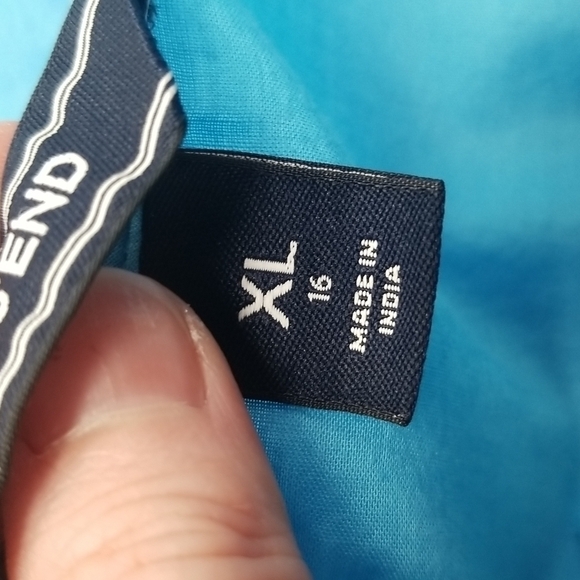 Land's End SZ XL Tunic Top Blue Cap Sleeves & Eyelet Perforated Hem Lightweight - Picture 8 of 10